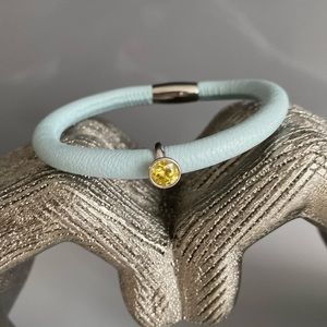 Endless Jewelry blue and yellow stone bracelet ✨